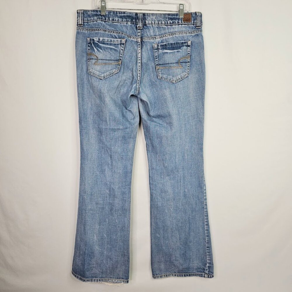 American Eagle Outfitters Light Blue Boyfriend Jeans - Picture 8 of 12